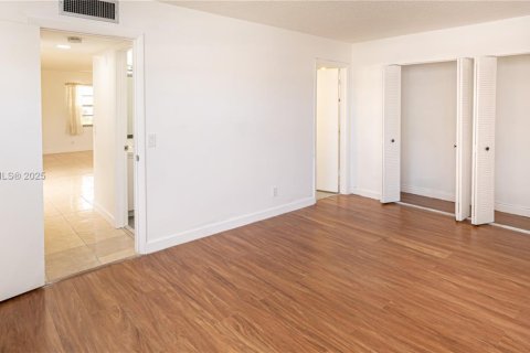 Купить кондоминиум в Делрей-Бич, Флорида 1 спальня, 70.61м2, № 1981722 - фото 17