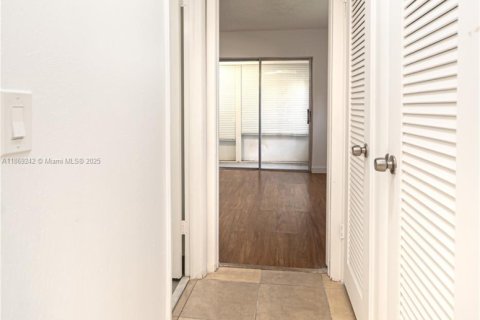 Купить кондоминиум в Делрей-Бич, Флорида 1 спальня, 70.61м2, № 1981722 - фото 29