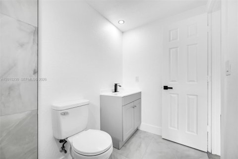 Casa en venta en Miami, Florida, 4 dormitorios, 117.43 m2 № 2269106 - foto 17
