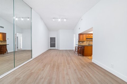 Condominio en alquiler en Boca Raton, Florida, 3 dormitorios, 109.44 m2 № 2084972 - foto 2