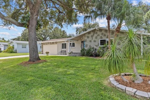 Casa en venta en Dunedin, Florida, 3 dormitorios, 139.73 m2 № 1900006 - foto 3