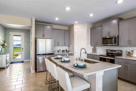 House in Lakewood Ranch, Florida 4 bedrooms, 256.04 sq.m. № 1882946 - photo 13