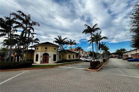 Condominio en venta en Miami Gardens, Florida, 3 dormitorios, 131.92 m2 № 1951829 - foto 3