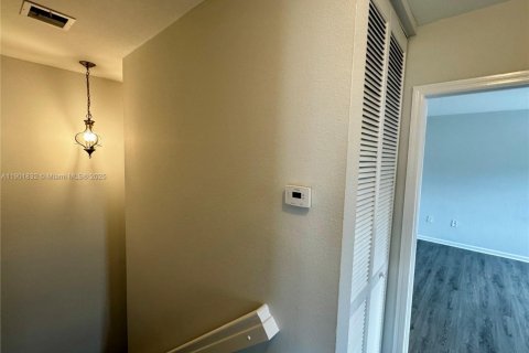 Condominio en venta en Miami Gardens, Florida, 3 dormitorios, 131.92 m2 № 1951829 - foto 14