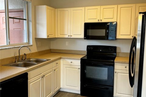 Condominio en venta en Miami Gardens, Florida, 3 dormitorios, 131.92 m2 № 1951829 - foto 7