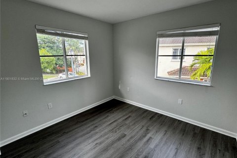 Condominio en venta en Miami Gardens, Florida, 3 dormitorios, 131.92 m2 № 1951829 - foto 21