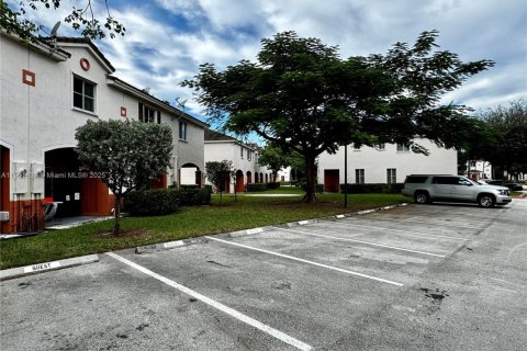 Condominio en venta en Miami Gardens, Florida, 3 dormitorios, 131.92 m2 № 1951829 - foto 29
