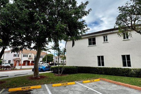 Condominio en venta en Miami Gardens, Florida, 3 dormitorios, 131.92 m2 № 1951829 - foto 28