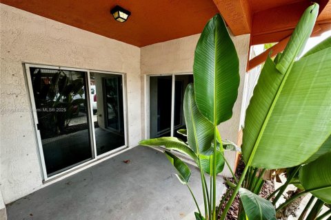 Condominio en venta en Miami Gardens, Florida, 3 dormitorios, 131.92 m2 № 1951829 - foto 6