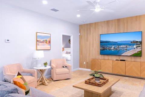 Купить виллу или дом в Дэвенпорт, Флорида 8 комнат, 264.03м2, № 2099073 - фото 11