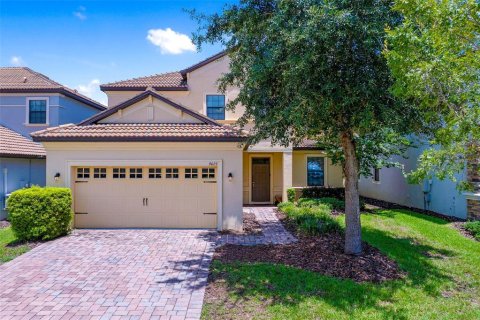House in Davenport, Florida 5 bedrooms, 264.03 sq.m. № 2099073