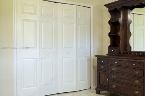 Condo in Cape Canaveral, Florida, 2 bedrooms  № 1933161 - photo 19