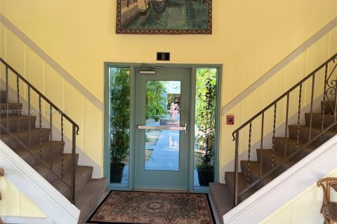 Condo in Cape Canaveral, Florida, 2 bedrooms  № 1933161 - photo 5