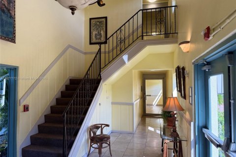 Condo in Cape Canaveral, Florida, 2 bedrooms  № 1933161 - photo 6