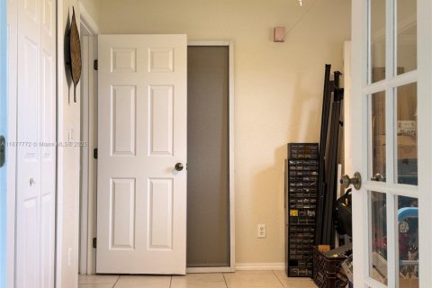 Condo in Cape Canaveral, Florida, 2 bedrooms  № 1933161 - photo 14