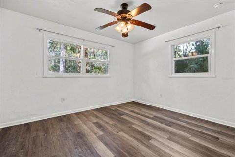 House in Gainesville, Florida 4 bedrooms, 147.53 sq.m. № 1870290 - photo 21