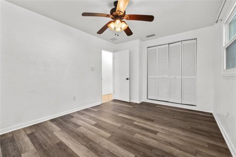 House in Gainesville, Florida 4 bedrooms, 147.53 sq.m. № 1870290 - photo 22