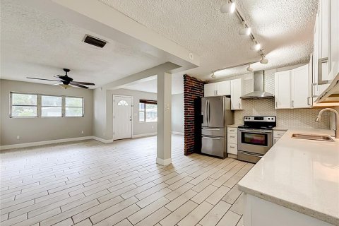 Villa ou maison à vendre à Clearwater, Floride: 3 chambres, 129.32 m2 № 2408100 - photo 12