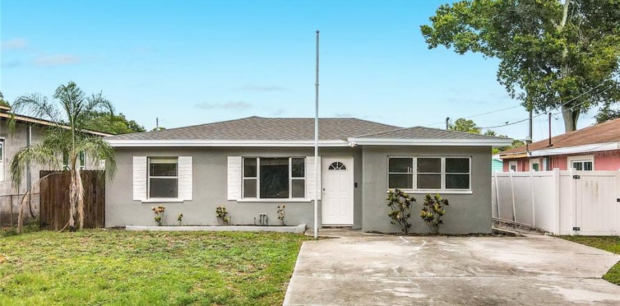 Villa ou maison à Clearwater, Floride 3 chambres, 129.32 m2 № 2408100