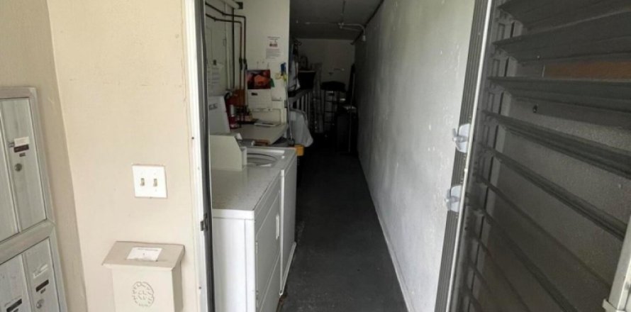 Condominio en West Palm Beach, Florida, 2 dormitorios  № 1210222