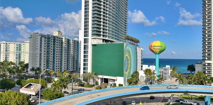 Condo à Hallandale Beach, Floride, 1 chambre  № 2063303