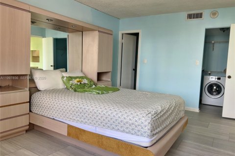 Copropriété à louer à Hallandale Beach, Floride: 1 chambre, 66.8 m2 № 2063303 - photo 5