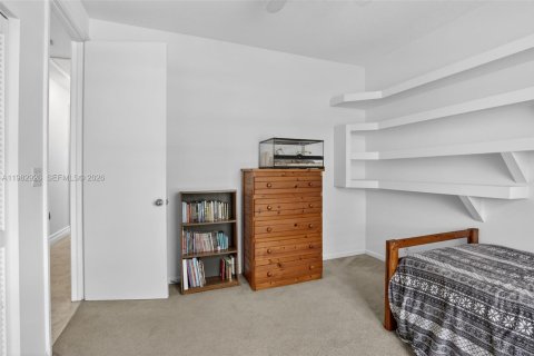 House in Pembroke Pines, Florida 4 bedrooms, 256.22 sq.m. № 2051626 - photo 28