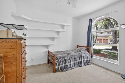 House in Pembroke Pines, Florida 4 bedrooms, 256.22 sq.m. № 2051626 - photo 27