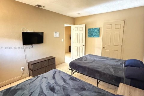 Снять в аренду квартиру в Дания-Бич, Флорида 2 спальни, 69.68м2, № 1998265 - фото 9