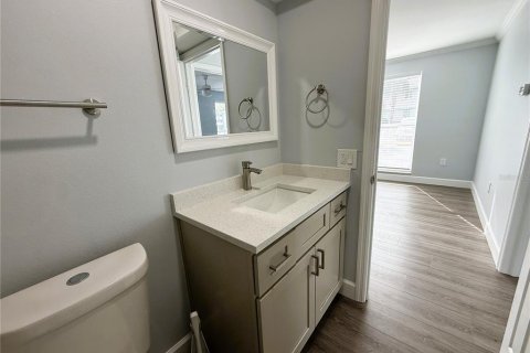 Condo in South Pasadena, Florida, 1 bedroom № 2399274 - photo 12
