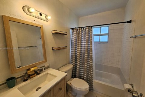 Villa ou maison à vendre à Fort Lauderdale, Floride: 3 chambres, 84.17 m2 № 1938485 - photo 11