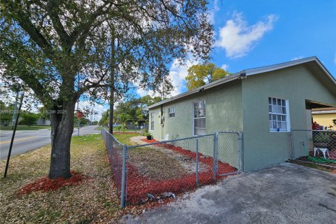 Villa ou maison à vendre à Fort Lauderdale, Floride: 3 chambres, 84.17 m2 № 1938485 - photo 18