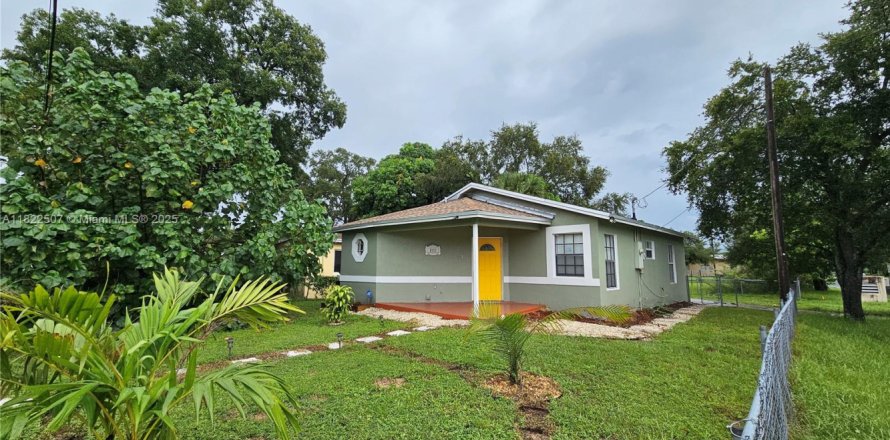 Villa ou maison à Fort Lauderdale, Floride 3 chambres, 84.17 m2 № 1938485