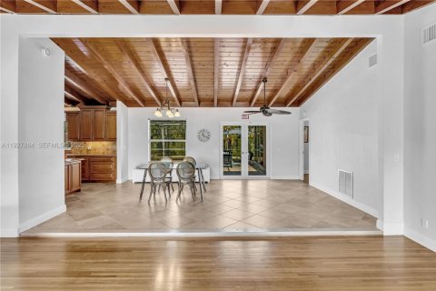 Villa ou maison à vendre à Hollywood, Floride: 3 chambres, 170.01 m2 № 1987291 - photo 8