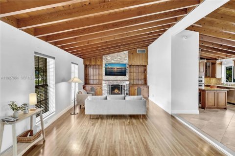 Villa ou maison à vendre à Hollywood, Floride: 3 chambres, 170.01 m2 № 1987291 - photo 3