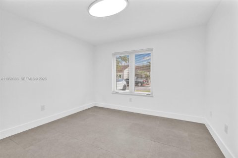 Touwnhouse à louer à Miami, Floride: 2 chambres, 110.18 m2 № 2007354 - photo 13