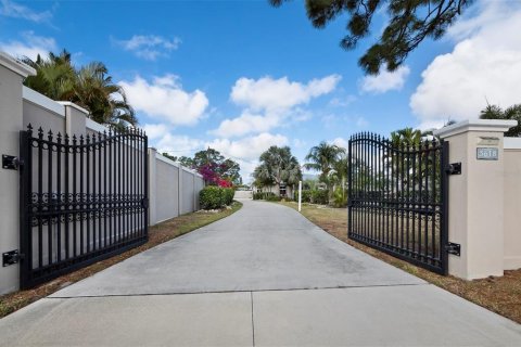 Villa ou maison à vendre à Sarasota, Floride: 3 chambres, 293.85 m2 № 2139522 - photo 5