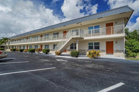 Condo in Vero Beach, Florida, 2 bedrooms  № 2188466