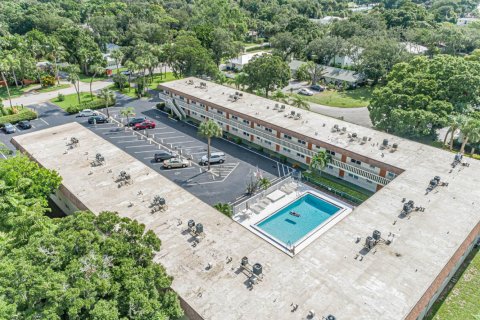 Condo in Vero Beach, Florida, 2 bedrooms  № 2188466 - photo 28