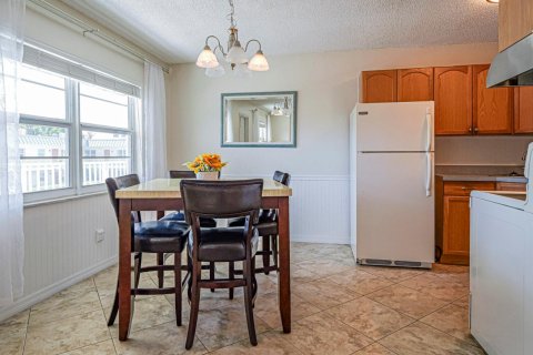 Condo in Vero Beach, Florida, 2 bedrooms  № 2188466 - photo 10