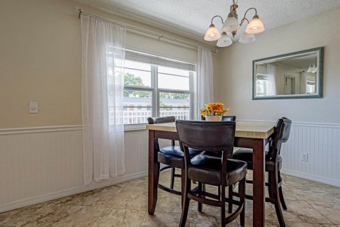 Condo in Vero Beach, Florida, 2 bedrooms  № 2188466 - photo 12