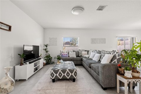 Villa ou maison à vendre à Groveland, Floride: 4 chambres, 173.82 m2 № 2388377 - photo 5