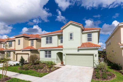 House in Davenport, Florida 11 bedrooms, 454.01 sq.m. № 2128690