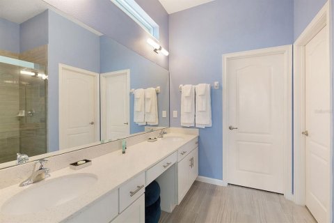 House in Davenport, Florida 11 bedrooms, 454.01 sq.m. № 2128690 - photo 15