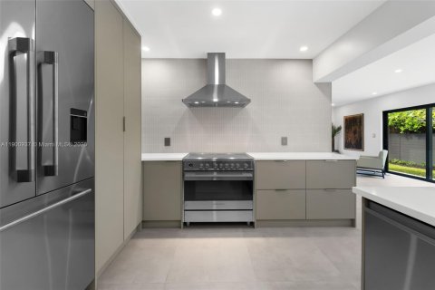 House in Miami, Florida 3 bedrooms, 164.9 sq.m. № 1965407 - photo 21