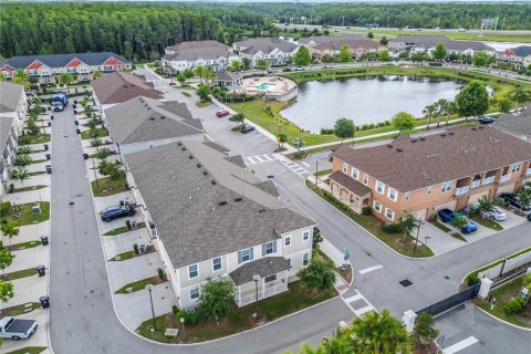 Townhouse in Orlando, Florida 3 bedrooms, 148.36 sq.m. № 2157310 - photo 4