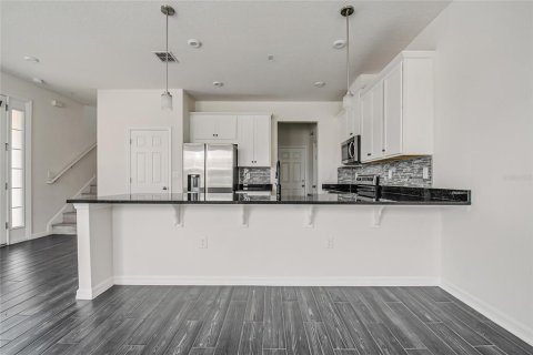 Townhouse in Orlando, Florida 3 bedrooms, 148.36 sq.m. № 2157310 - photo 13