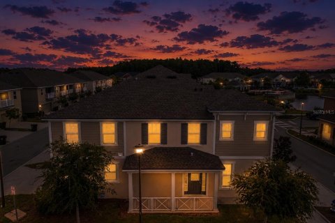 Townhouse in Orlando, Florida 3 bedrooms, 148.36 sq.m. № 2157310
