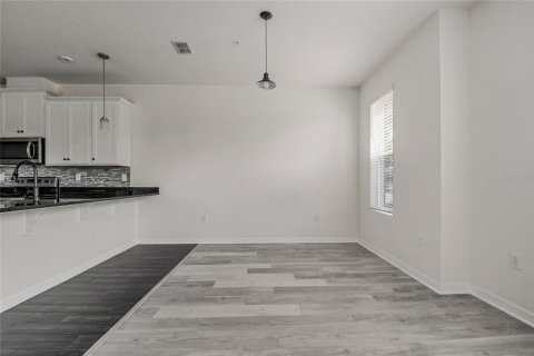 Townhouse in Orlando, Florida 3 bedrooms, 148.36 sq.m. № 2157310 - photo 11