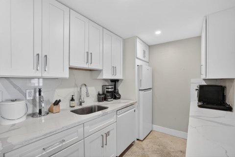 Condominio en venta en Fort Lauderdale, Florida, 3 habitaciones, 41.81 m2 № 2078415 - foto 21
